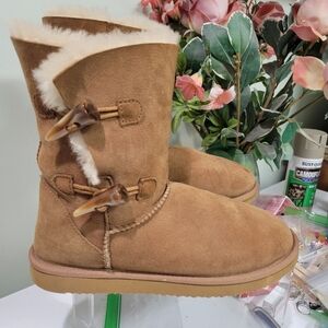 Australian Sheepskin Cozie Steps Boots Women’s 9 Tan Tall Warm